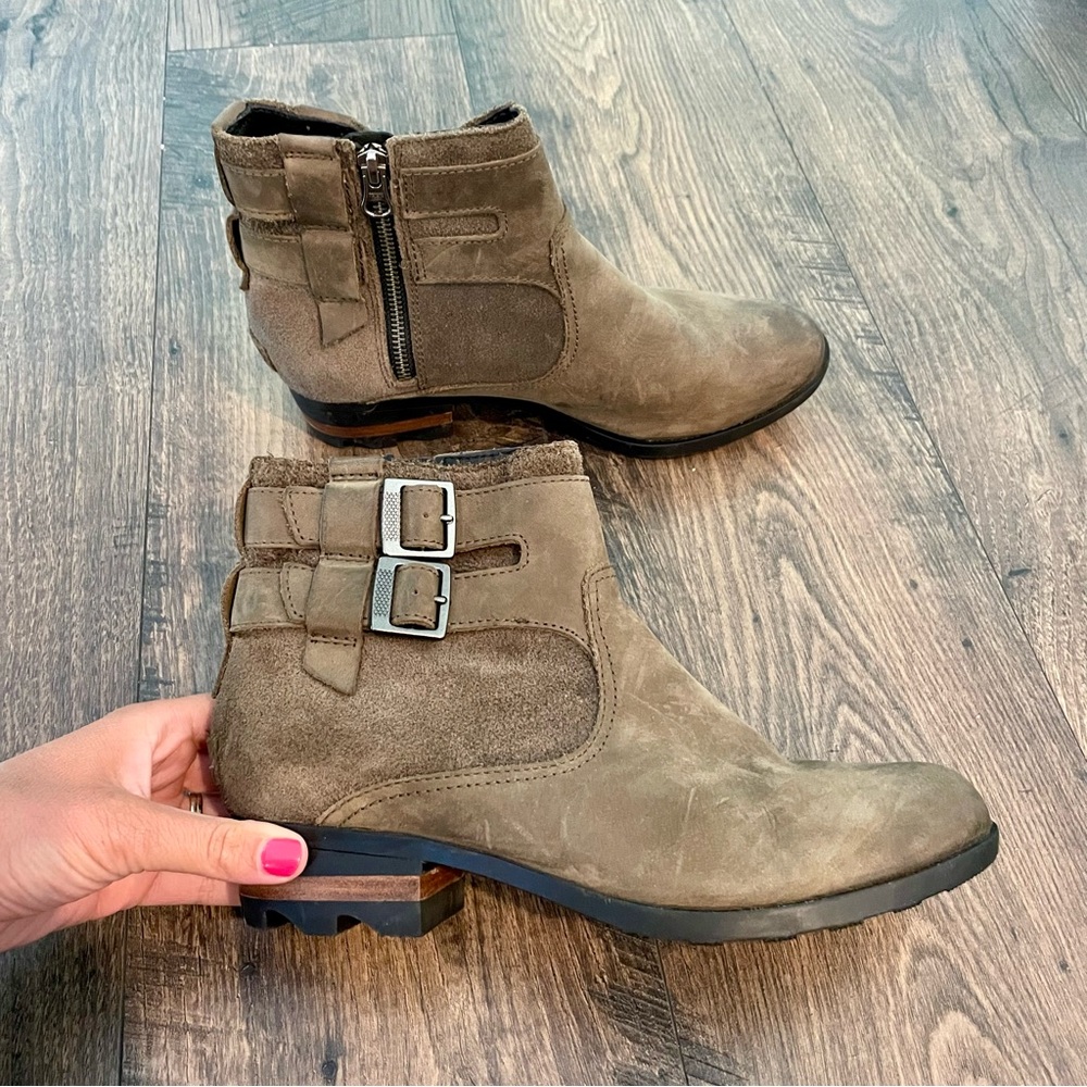 Sorel Women Lolla Ankle Waterproof Boots with Side Buckles and Zipper Closure